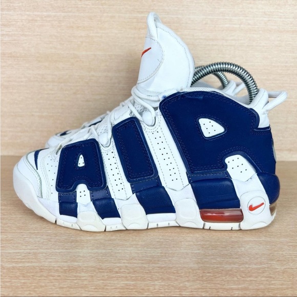 COPY - Nike Air More Uptempo GS 'Knicks' Sneakers In White Royal Blue Youth US … - Picture 3 of 6